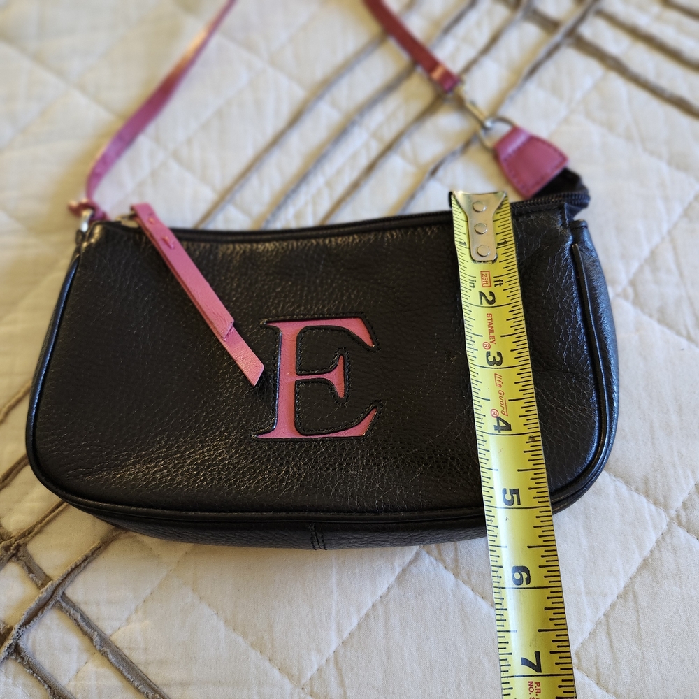 Elegant Black and Pink Shoulder Bag - Picture 3 of 8